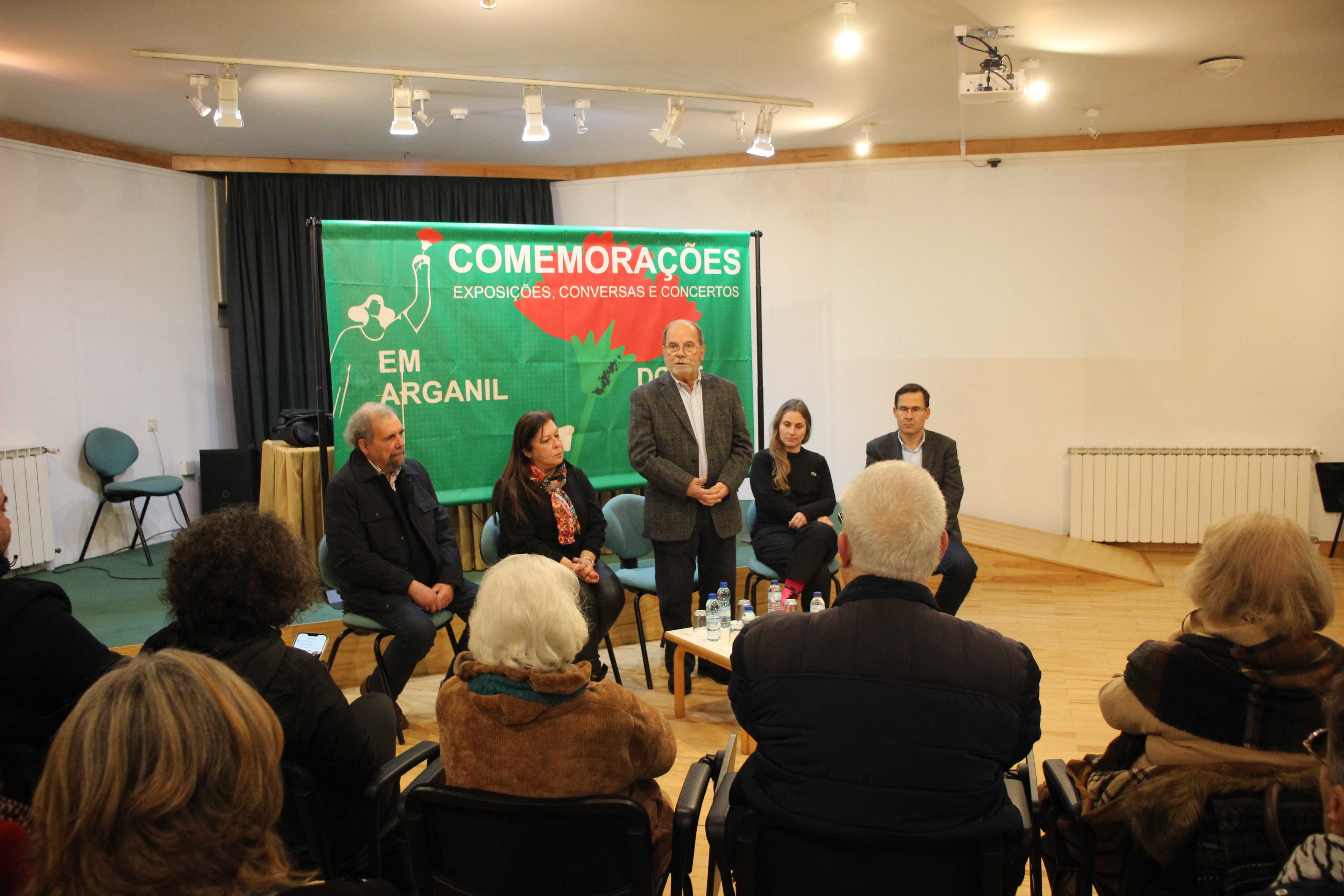 Documentario E Mesa Redonda (8)